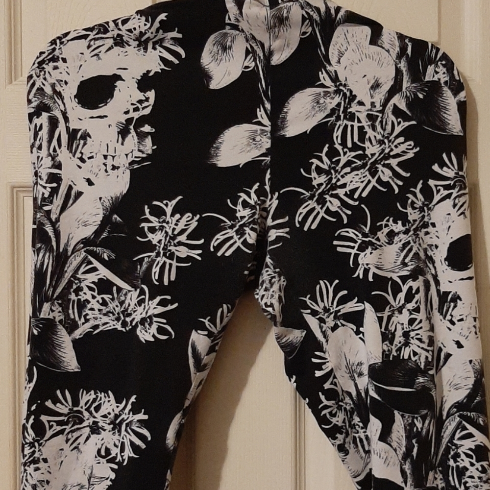 Skull leggings